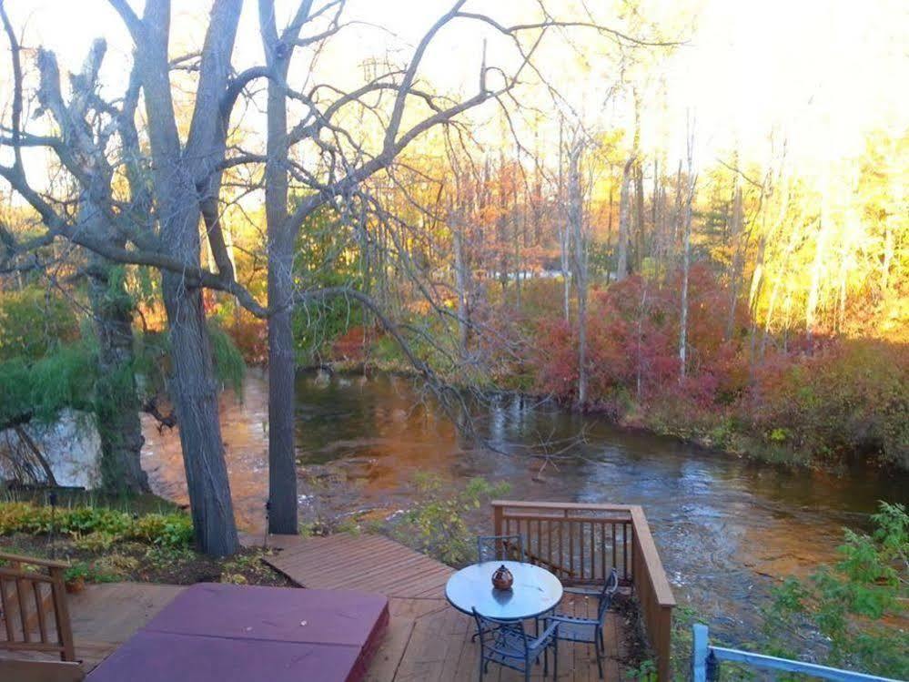 Stone Waters Inn Bellaire Buitenkant foto