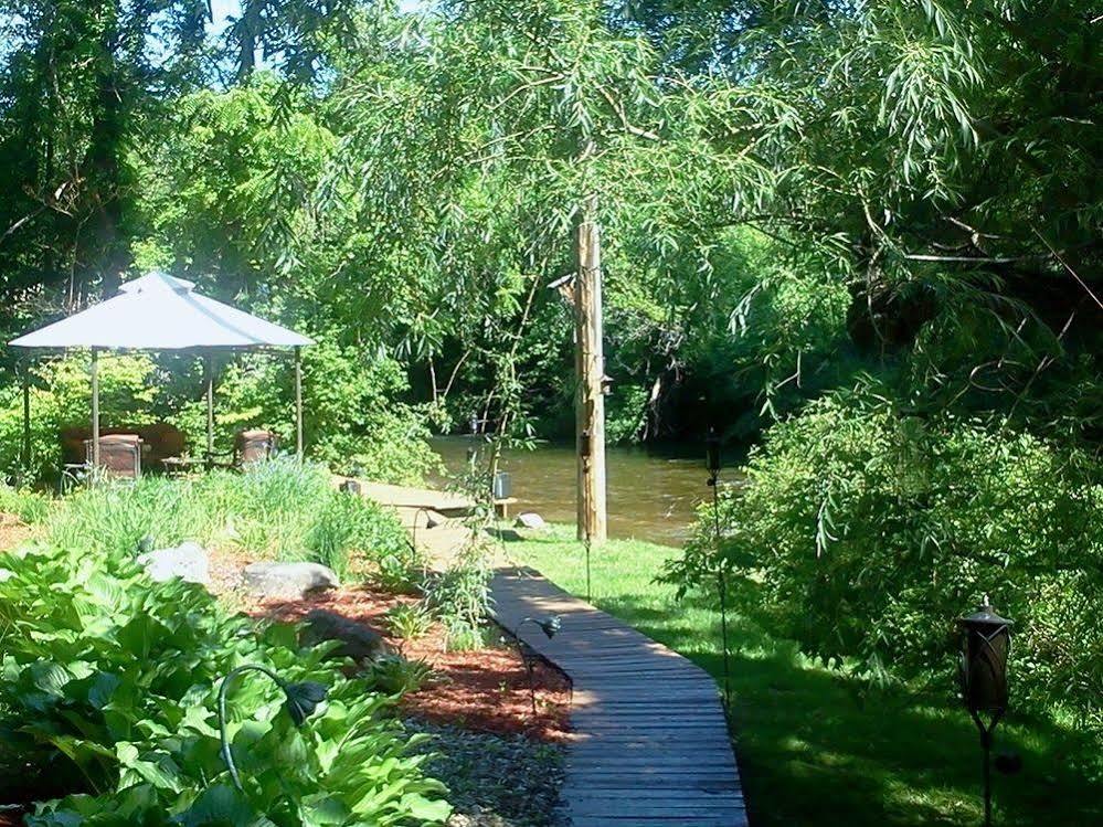 Stone Waters Inn Bellaire Buitenkant foto