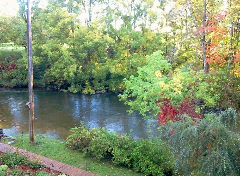 Stone Waters Inn Bellaire Buitenkant foto