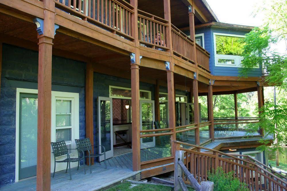Stone Waters Inn Bellaire Buitenkant foto